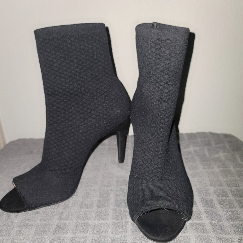 Rielee upper stretchy fabric